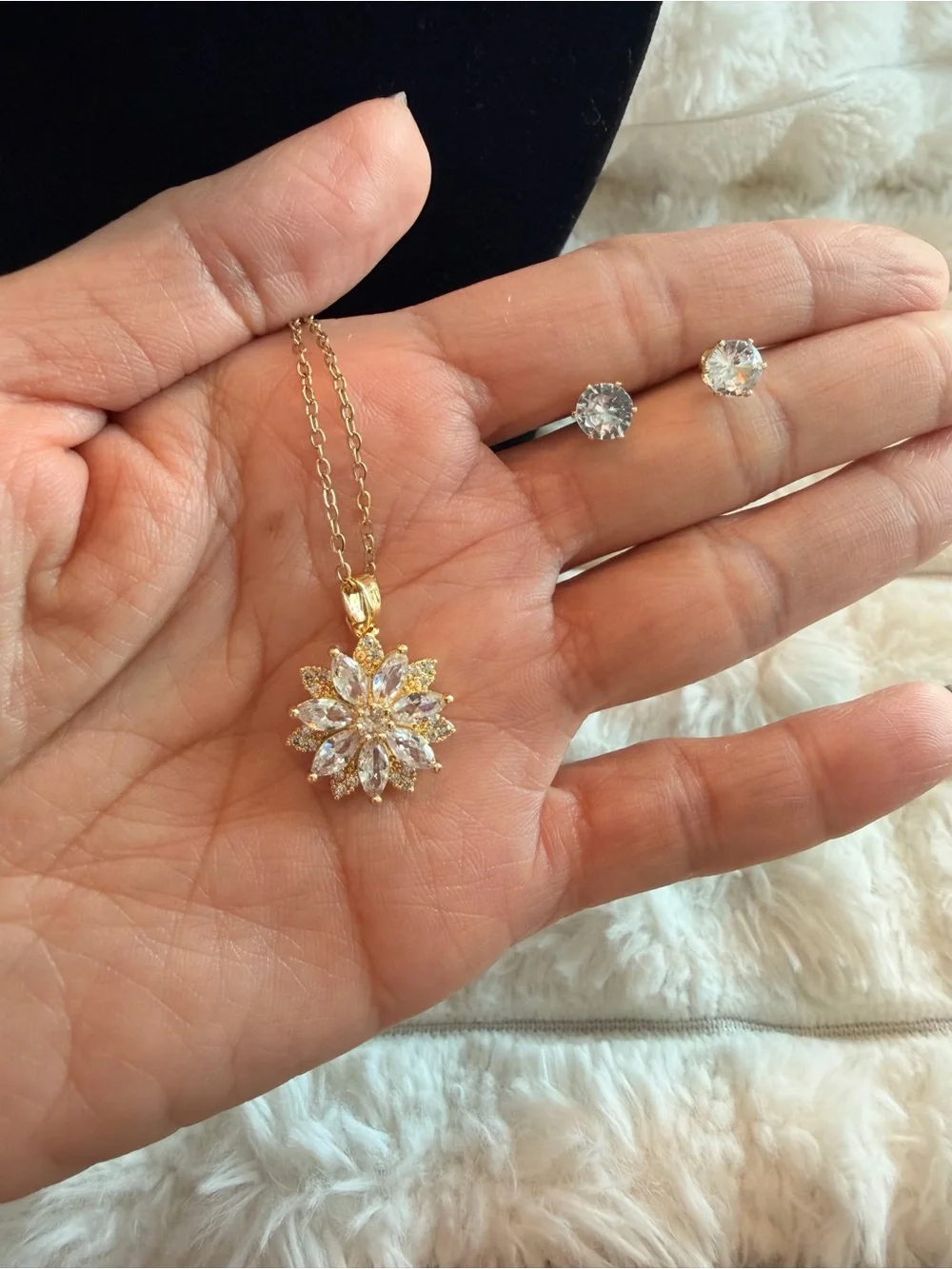 Gold Floral Crystal Pendant Necklace and Stud Earrings Set - Gold
